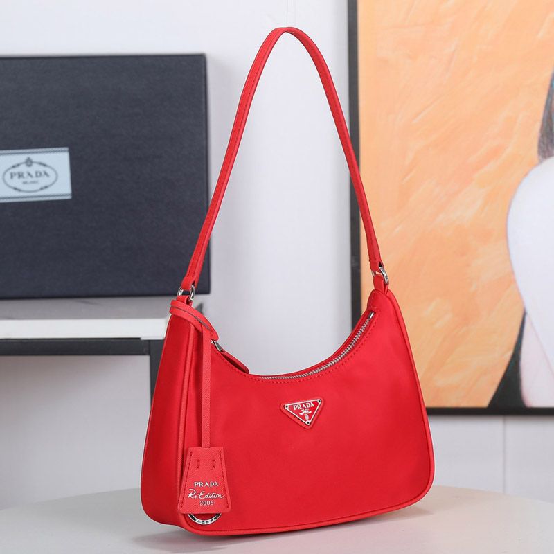 Prada 1NE204 Re-Edition 2005 Re-Nylon Hobo Bag In Red