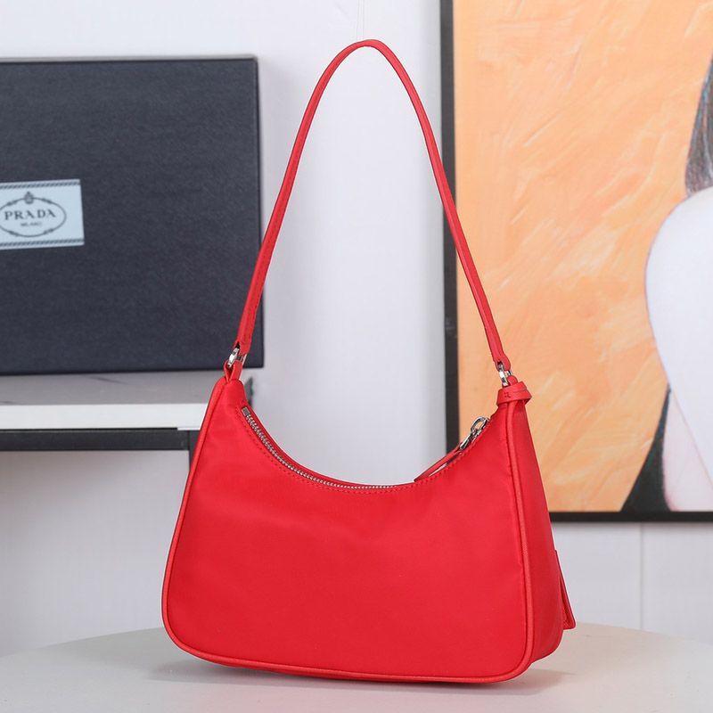 Prada 1NE204 Re-Edition 2005 Re-Nylon Hobo Bag In Red