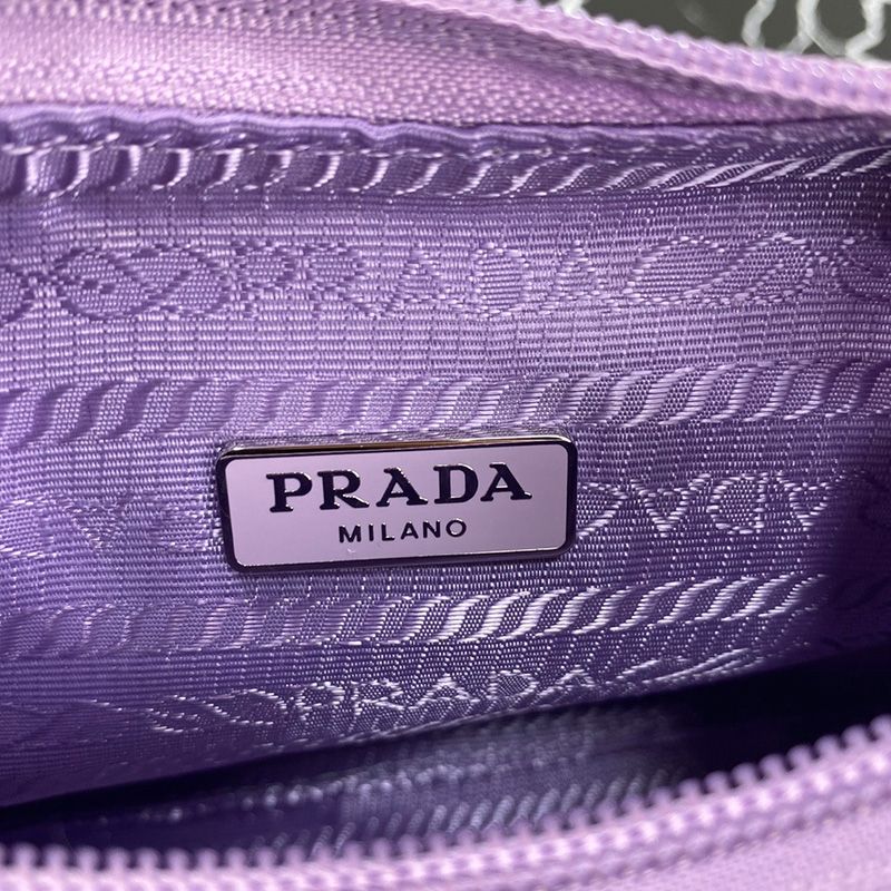 Prada 1NE515 Re-Edition 2000 Nylon Hobo Bag In Light Purple