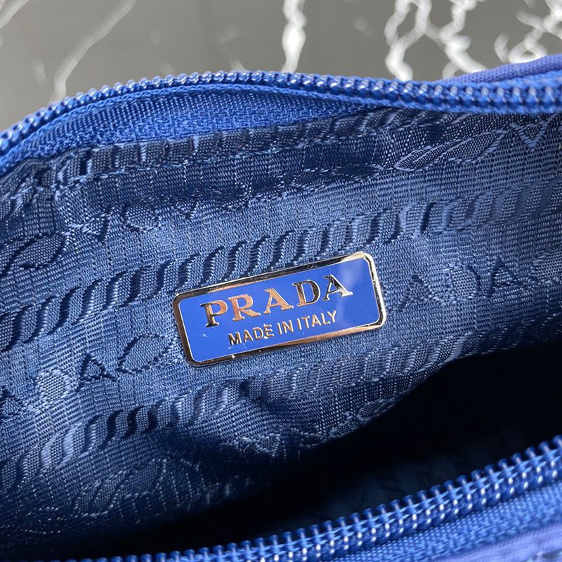 Prada 1NE515 Re-Edition 2000 Nylon Hobo Bag In Navy Blue