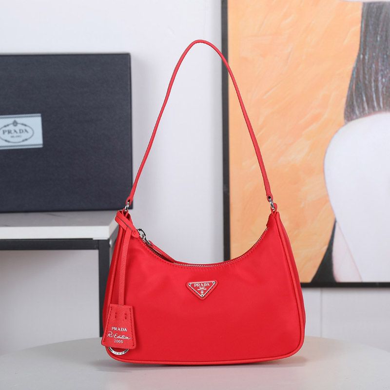 Prada 1NE204 Re-Edition 2005 Re-Nylon Hobo Bag In Red