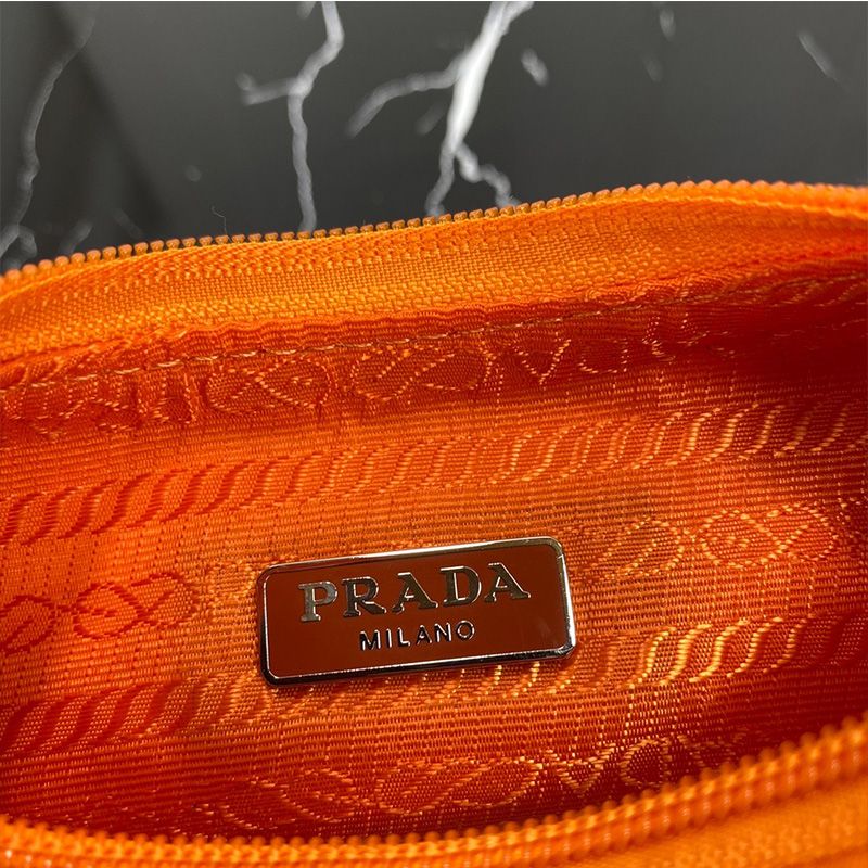 Prada 1NE515 Re-Edition 2000 Nylon Hobo Bag In Orange