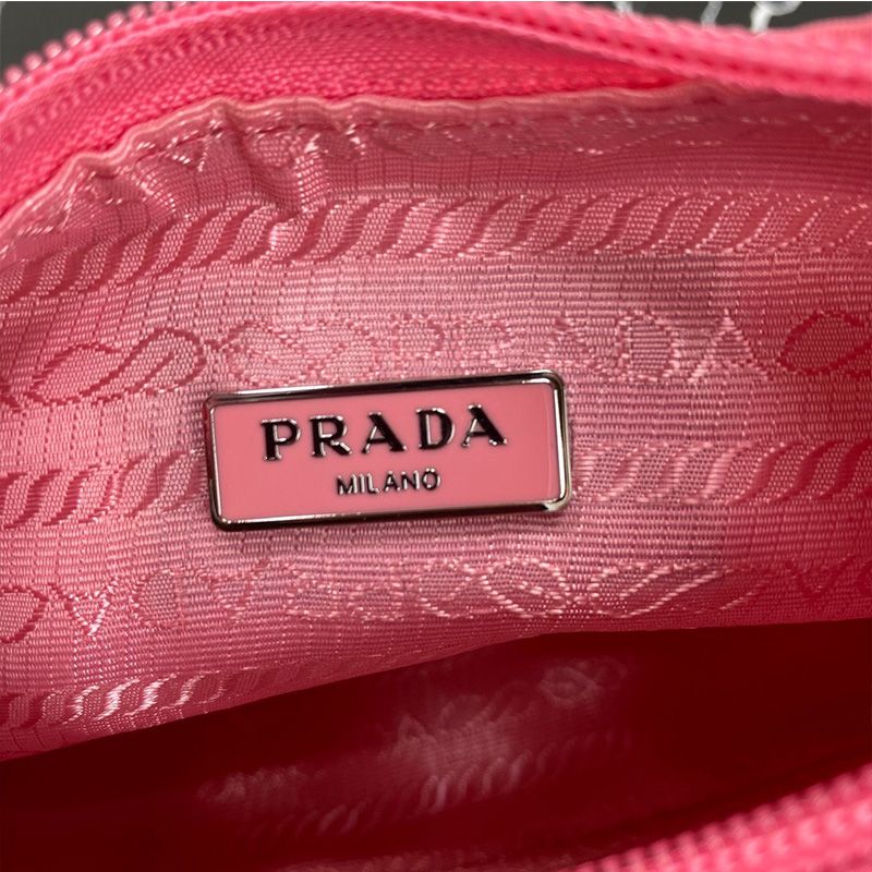 Prada 1NE515 Re-Edition 2000 Nylon Hobo Bag In Pink