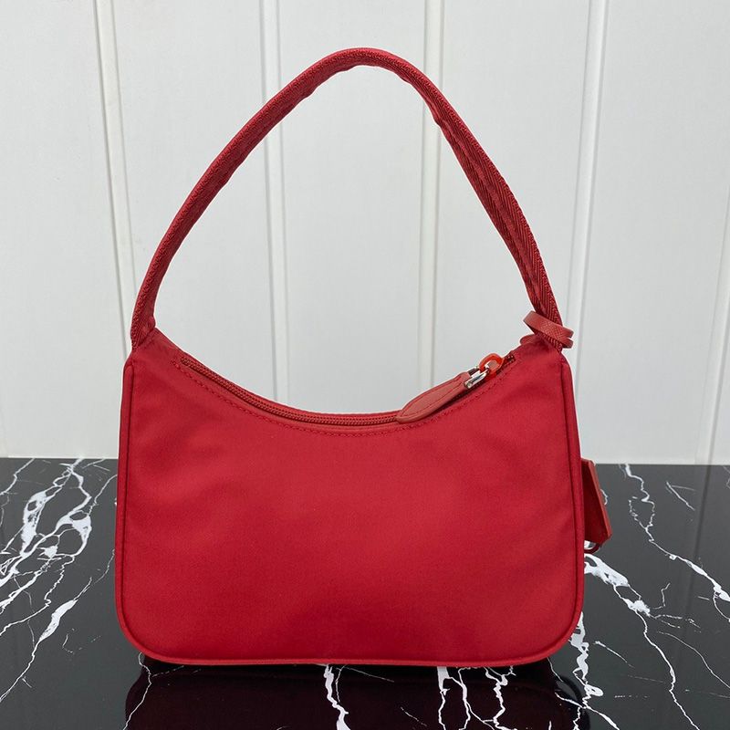 Prada 1NE515 Re-Edition 2000 Nylon Hobo Bag In Red