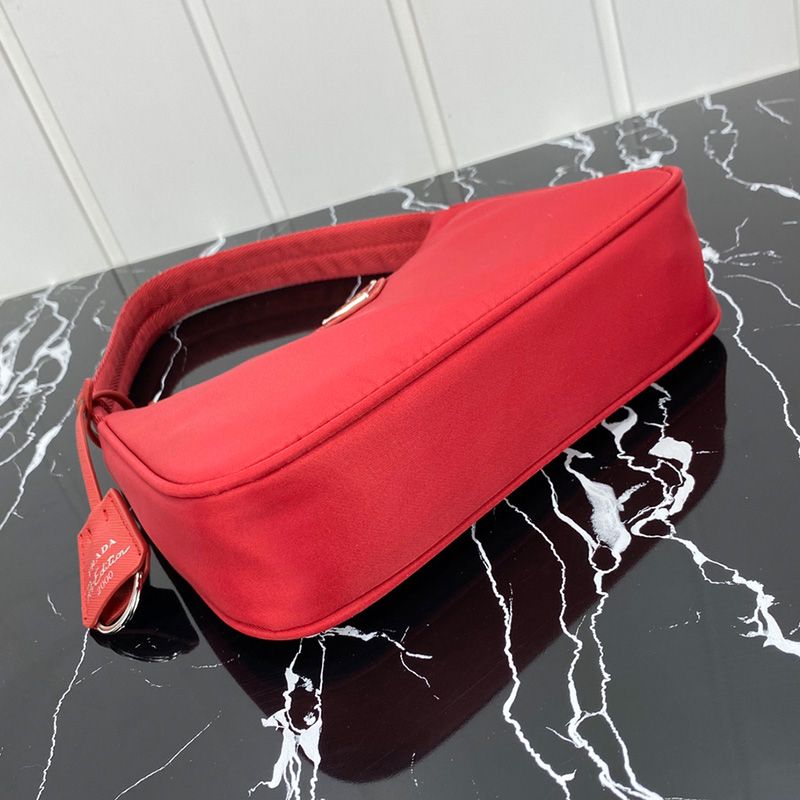 Prada 1NE515 Re-Edition 2000 Nylon Hobo Bag In Red